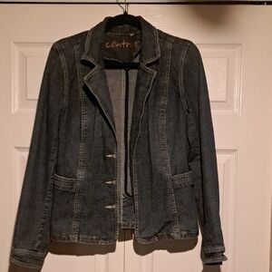 Women's Denim Jacket - Dark Blue Seated faded  style this jacket has no buttons